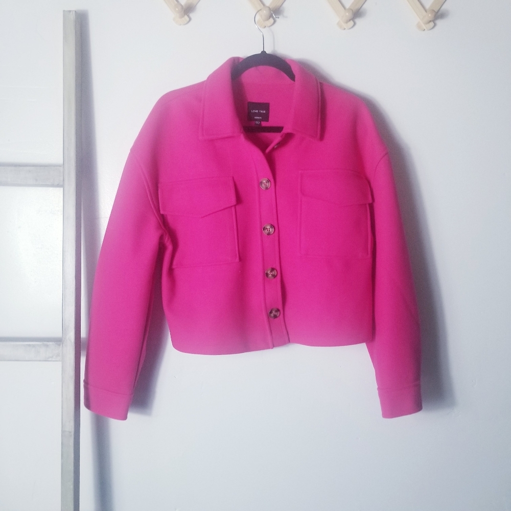LOVE TREE HOT PINK CROPPED SHACKET SIZE MEDIUM